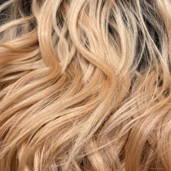 Peach Wig with Air Bangs - Picture 3 of 12